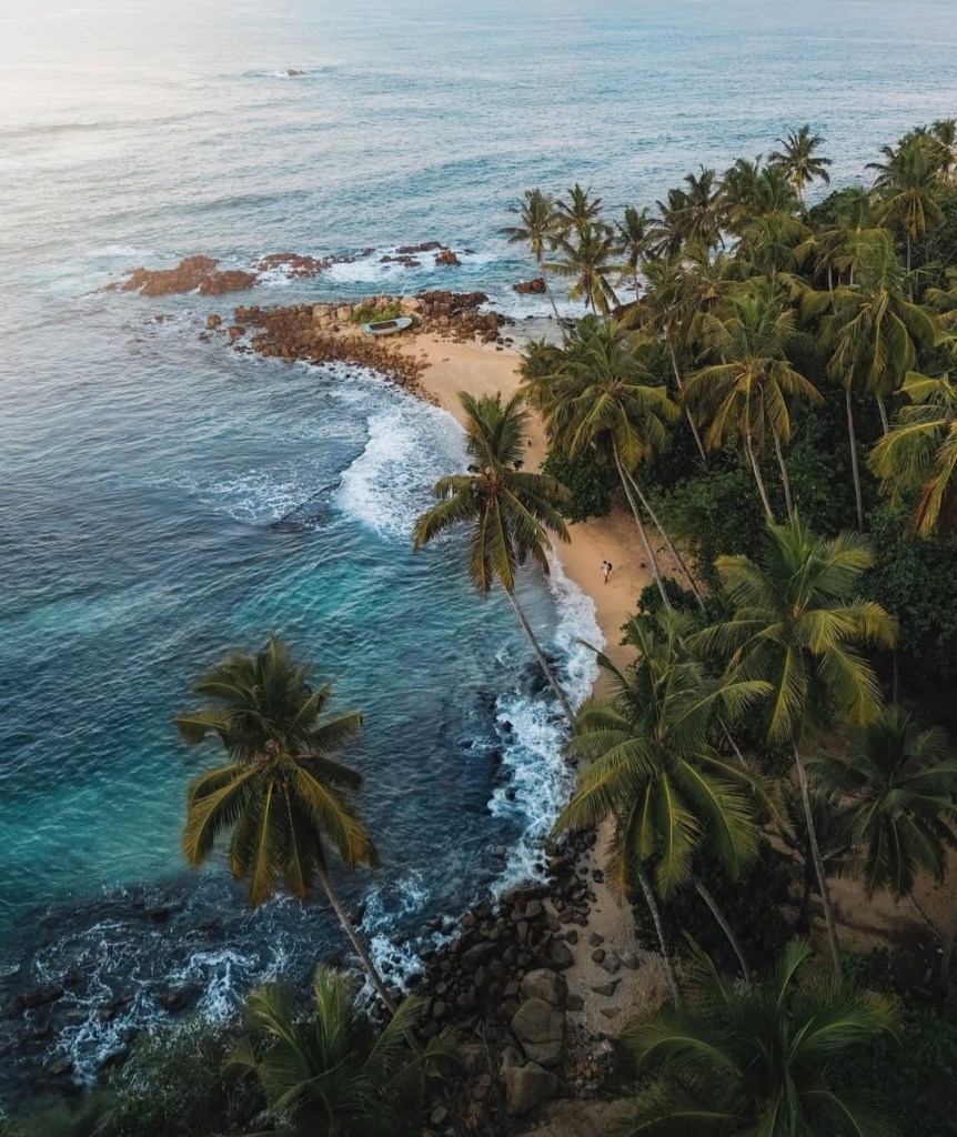 Surf yoga mediatation blue mind retreat travel sri lanka srilanka portugal